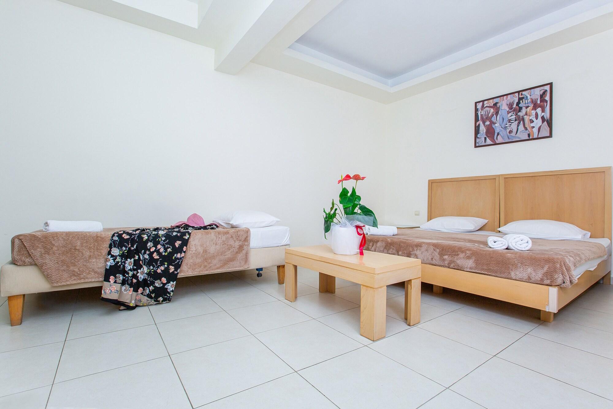 Hermes Hotel Malia Extérieur photo
