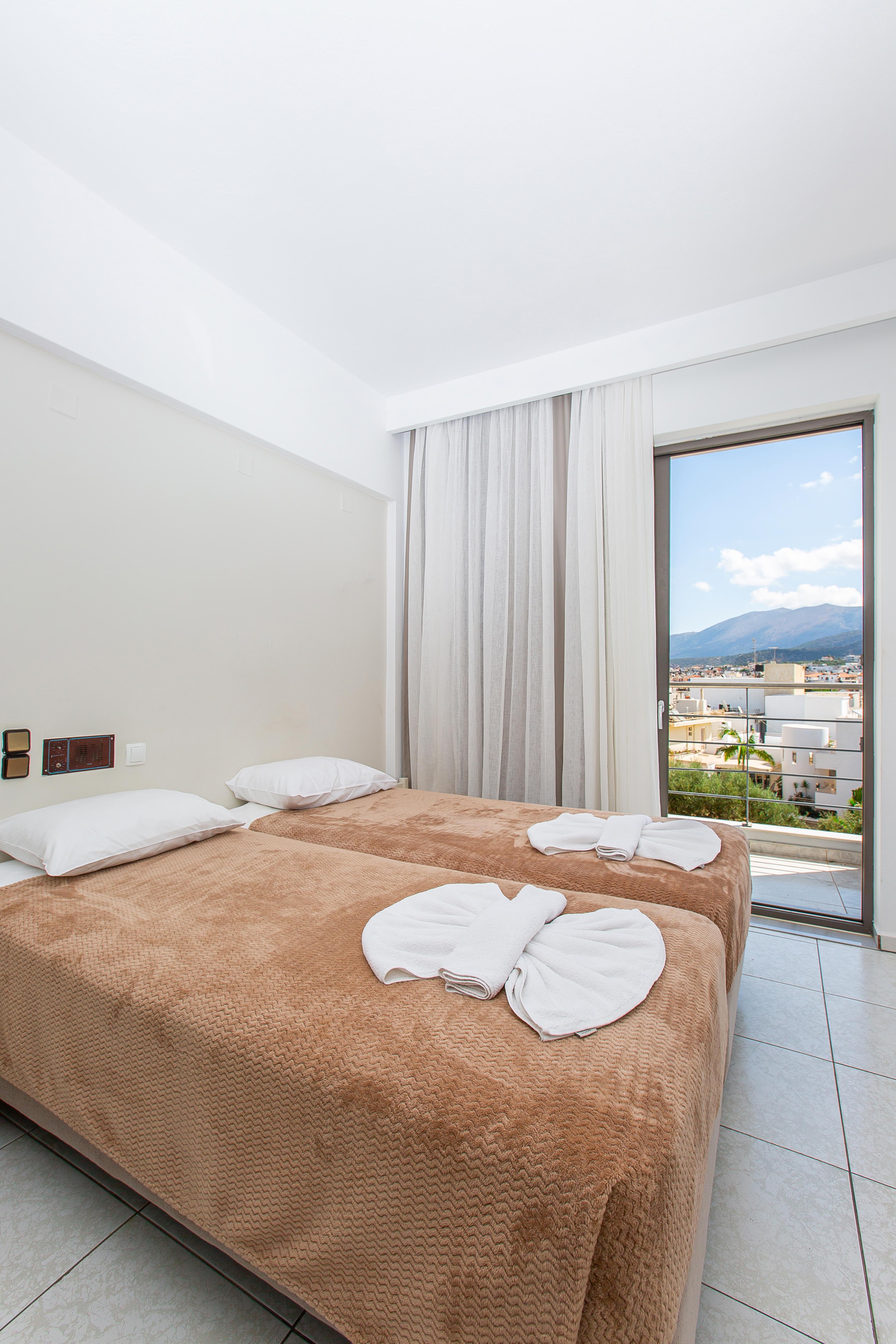 Hermes Hotel Malia Extérieur photo